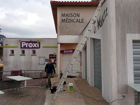 Avant : Façade de commerce