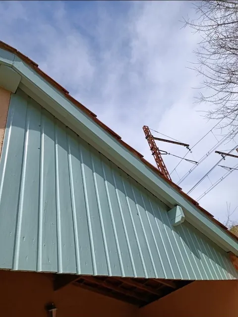 Après : Bardage et avant-toit : préparation et mise en peinture
