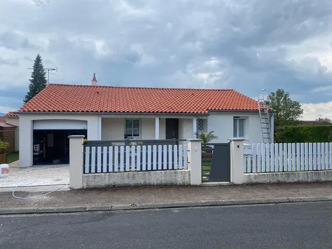 Après : Maison de plain-pied : toiture nettoyée