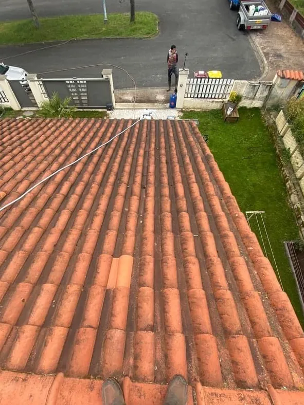Avant : Toiture en tuiles canal